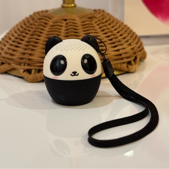 Panda Bluetooth Speaker - Picture 1 of 6